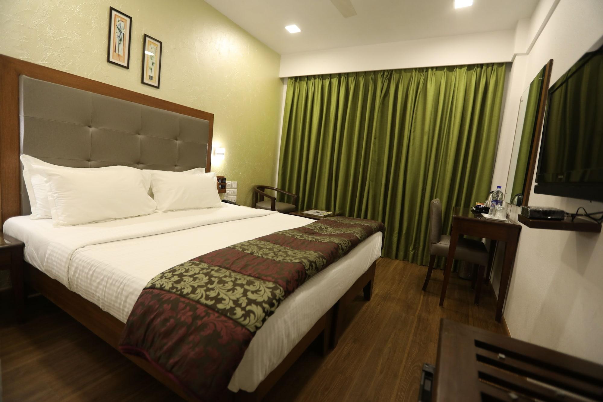 Citizen Hotel Мумбаи Экстерьер фото