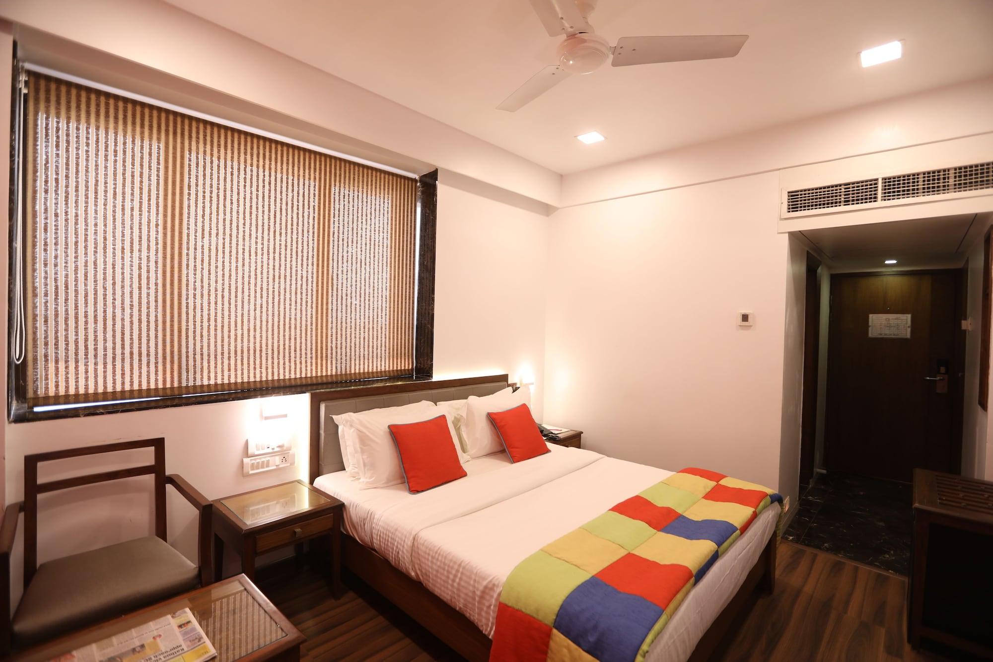 Citizen Hotel Мумбаи Экстерьер фото