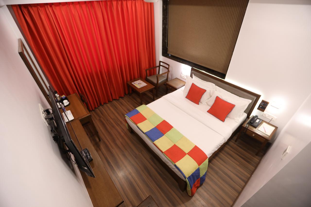 Citizen Hotel Мумбаи Экстерьер фото